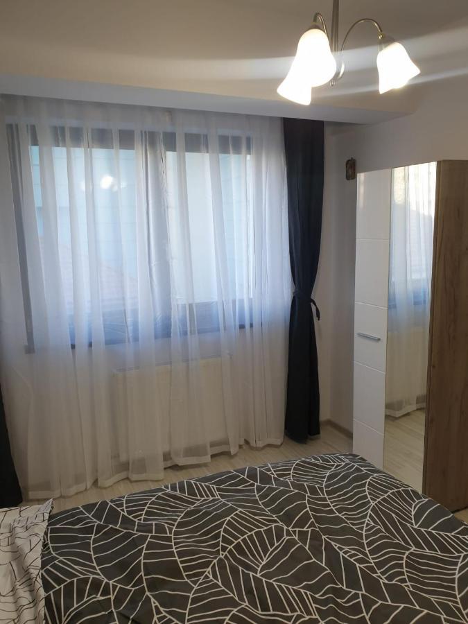 Topaz Central Apartment Бакэу Экстерьер фото