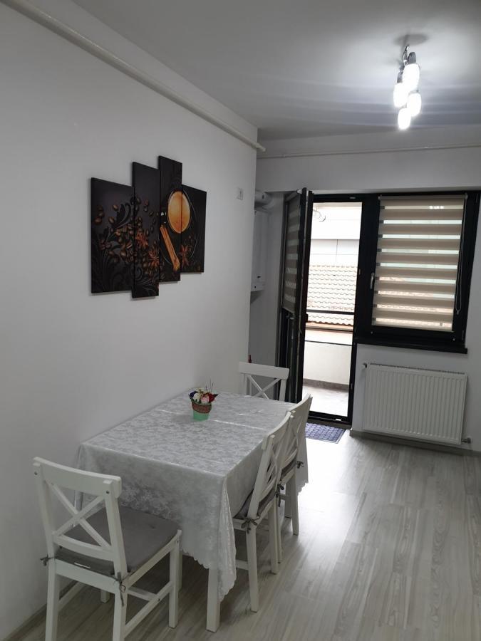 Topaz Central Apartment Бакэу Экстерьер фото